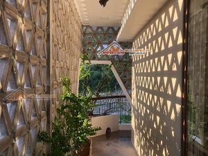 công trình sử dụng gạch bê tông thông gió tam giác 30x30